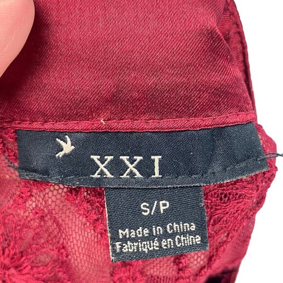 Silk Lace Sleeveless Top Forever 21 Burgundy Size Small - Picture 4 of 5